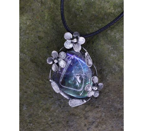 Křišťál aqua aura s květinkami